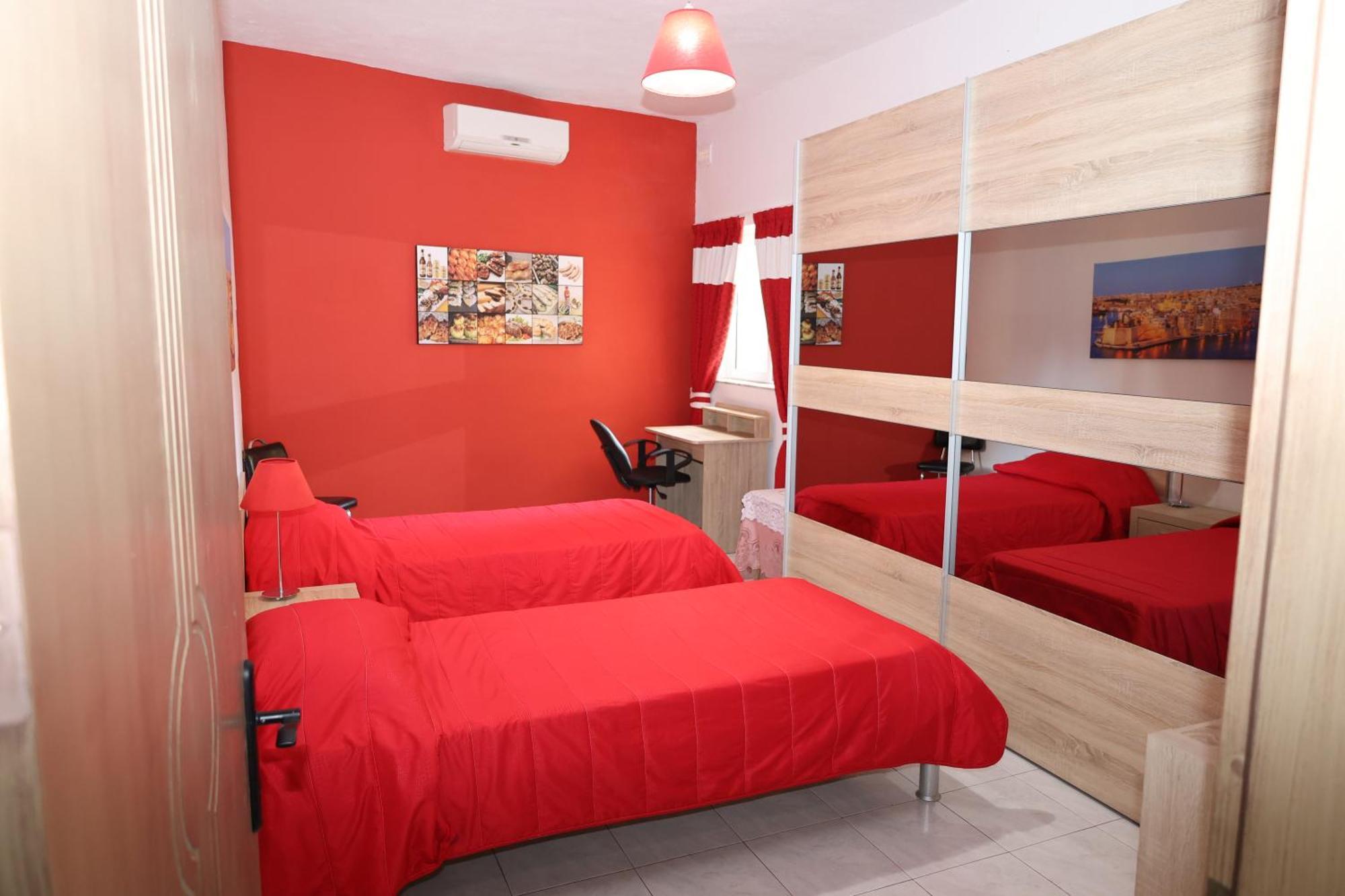 Very Bright Well Kept Apartment Marsaskala Exteriör bild